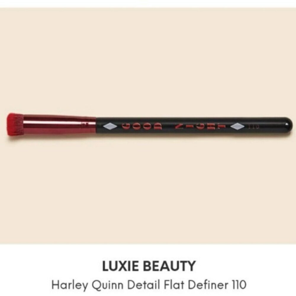 Luxie 110 HARLEY QUINN Detail Flat Definer Blending Brush NIP Makeup Eye Shade